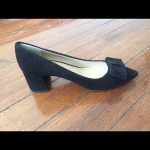 NWOT Ann Taylor Block Heel Suede Black Pumps